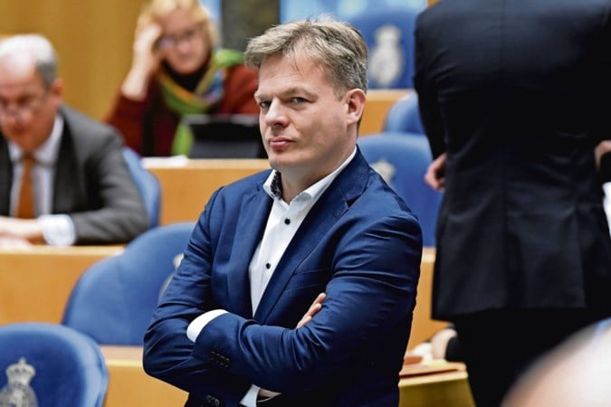 'Belastingdienst handelde illegaal met stopzetten ...
