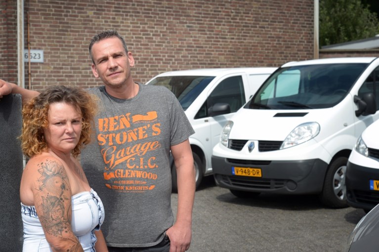 Politie geeft in beslag genomen busje vrij, maar vergeet het drugsafval eruit te halen