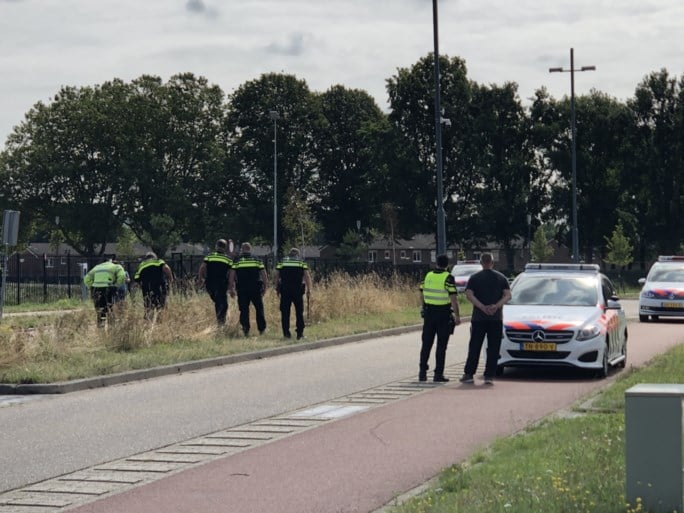 Video: Man aangevallen met steekwapen en knuppel bij Fortuna stadion in Sittard