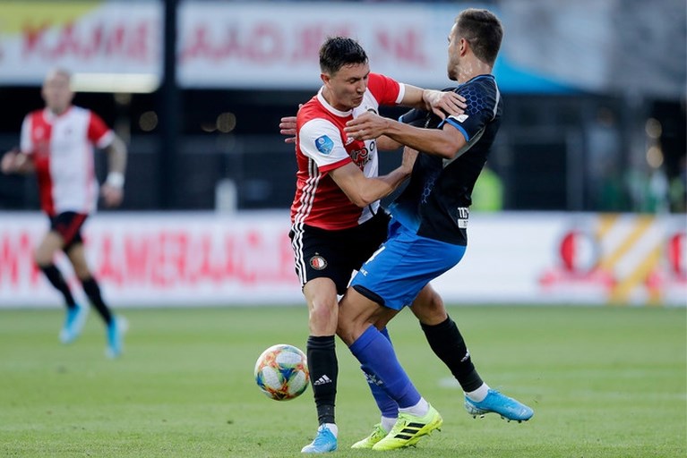 Swingend Feyenoord legt Beer Sheva over de knie