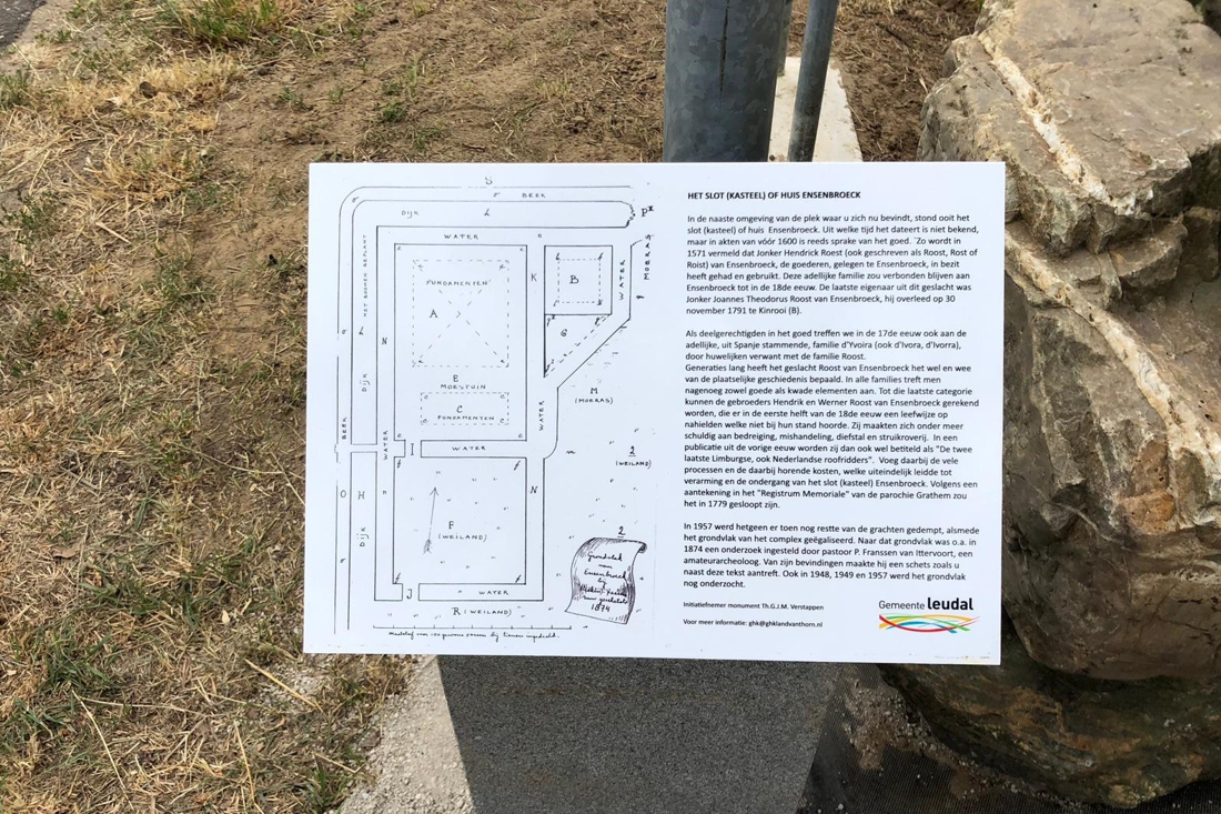 Onthulling monument bij het verdwenen kasteel Ensenbroeck - De Limburger