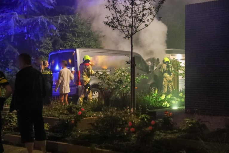 Twee auto’s op korte afstand van elkaar uitgebrand in Weert