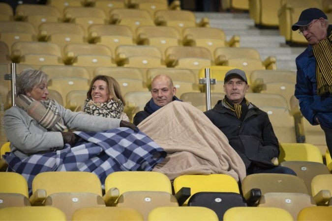 Weg met die lege stoeltjes: alles uit de kast voor een voller voetbalstadion