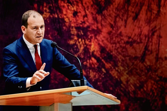 Lodewijk Asscher sleurt zichzelf uit moeras