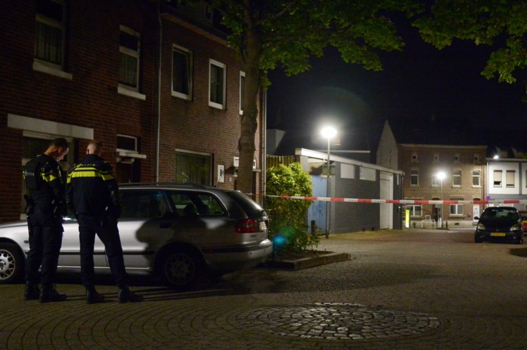 Dreigende situatie: agenten halen persoon uit woning