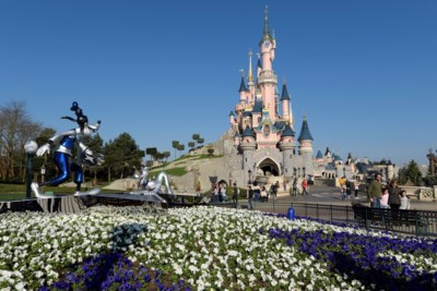 Grote Stroomstoring Disneyland Parijs Legt Attracties Stil De