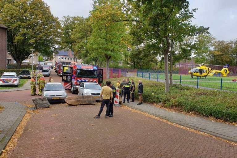 Meisje (5) ernstig gewond bij woningbrand in Brunssum, ook moeder naar ziekenhuis