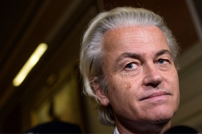 Wilders verzet zich tegen ‘asielwaanzin’ op inloopavond azc
