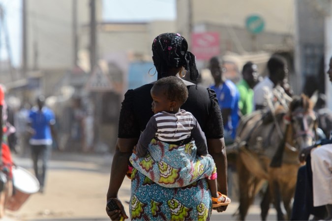 Nigeriaanse politie bevrijdt 19 zwangere vrouwen en vier baby’s uit ‘babyfabriek’