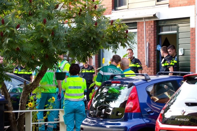 Verdachte familiemoord haalde wapen bij politie en liet oudste dochter naar huis komen