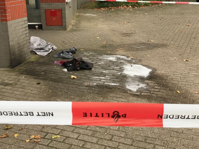 Man na zelfverbranding bij rechtbank naar brandwondencentrum