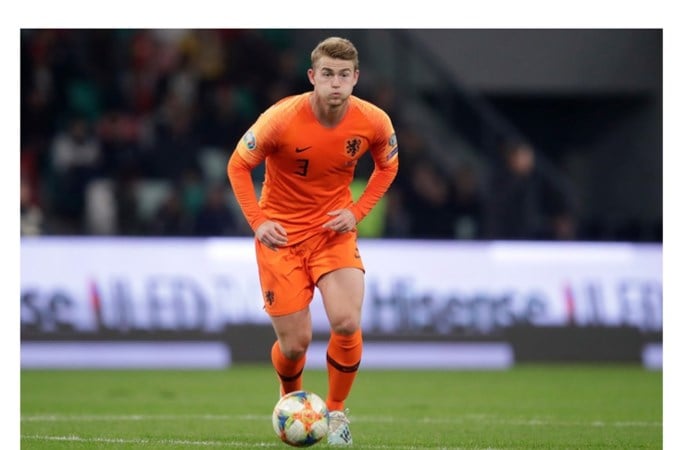 Vormdip De Ligt? ‘Matthijs moet zich niet gek laten maken’