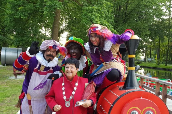 In het Limburgs Sinterklaasjournaal geen ‘witte roetveegpieten’, maar wel veel bekende Limburgers