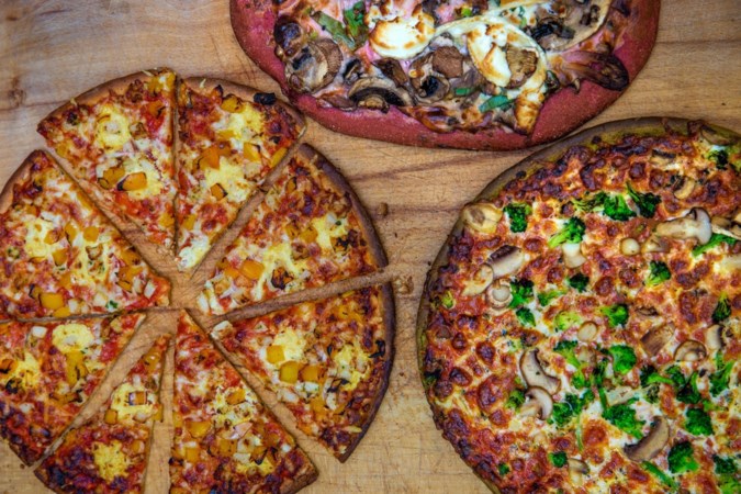 Brood met biet, pizza met spinaziebodem; hoe gezond is het? En… is het lekker?