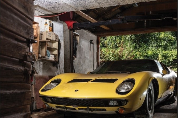 Uit schuur getrokken oude Lamborghini brengt 1,4 miljoen op