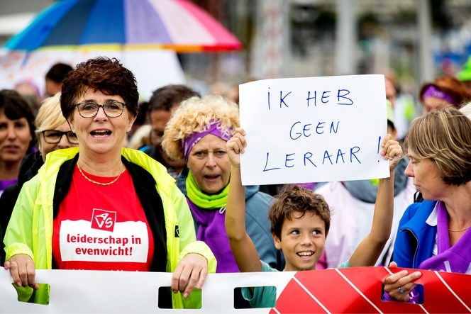 Staking van leerkrachten gaat woensdag toch door, voorzitter stapt op