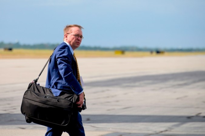 Trumps stafchef moet getuigen in impeachment