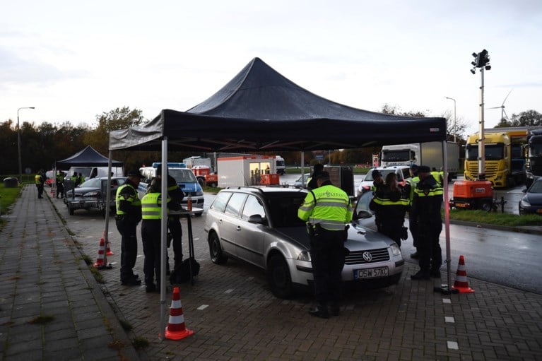 Video: Massale verkeerscontrole op meerdere plekken in Limburg