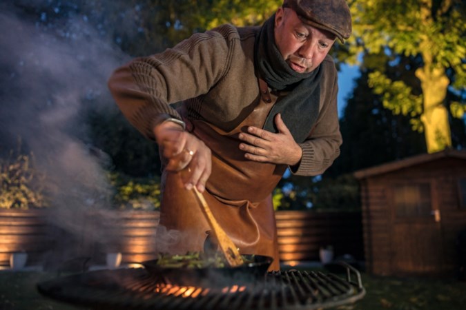 Zomer of winter, zon of regen, Pascal uit Jabeek barbecuet het hele jaar door