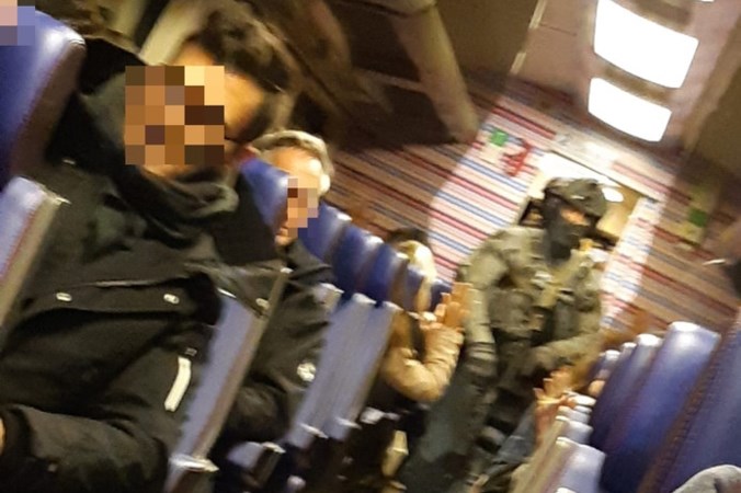 Man aangehouden na politieactie op station Eindhoven: ‘Iedereen in de coupé moest zijn handen omhoog doen’