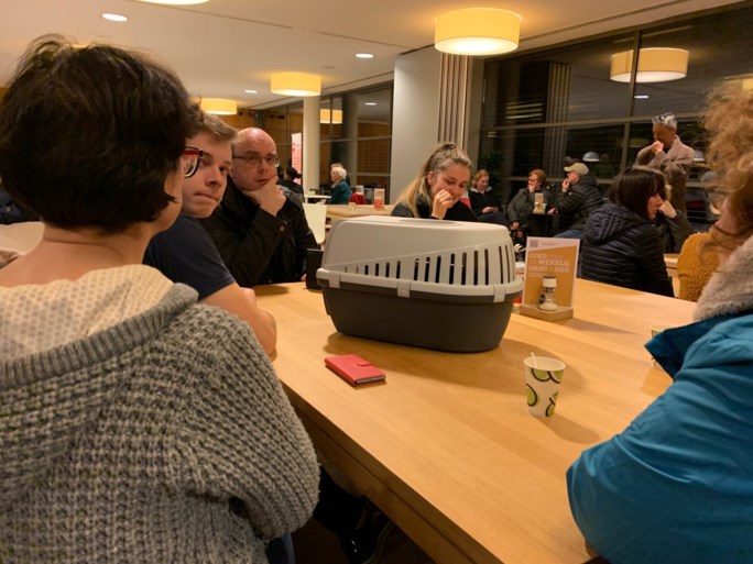 Video: Tientallen bewoners geëvacueerd bij brand in appartementencomplex Maastricht
