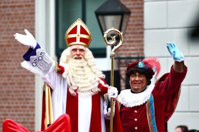 Elf Arrestanten Intocht Sinterklaas Apeldoorn Weer Op Vrije De Limburger Mobile