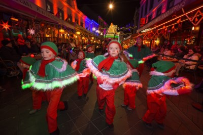 Kerstparade Valkenburg Op Zoek Naar Dansende Kinderen Kind De Limburger Mobile