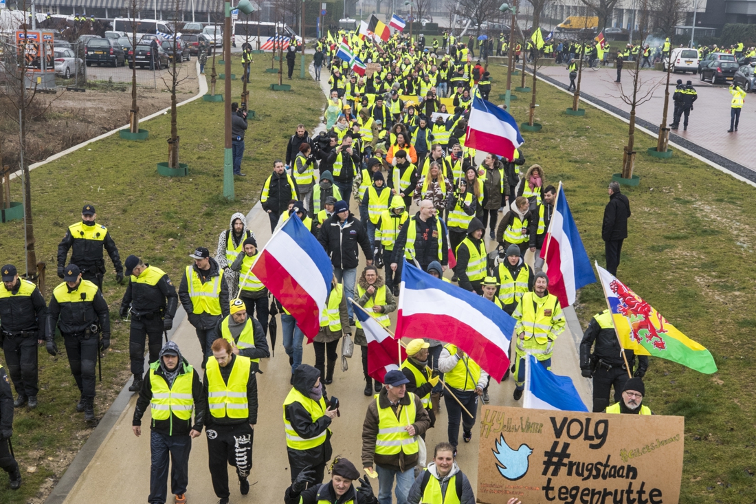 Drielandenprotest 'gele hesjes' in Vaals kan rekenen op tegendemonstratie - De Limburger