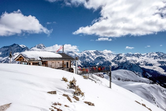 Op deze 5 plekken kun je skiën voor een zachte prijs