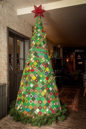 De Haakmiepen Maken Bijzondere Kerstboom Voor Het Goede Doel De Limburger Mobile