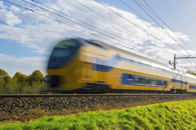 Minister belooft onderzoek kansen intercity Amsterdam-Heerlen-Aken