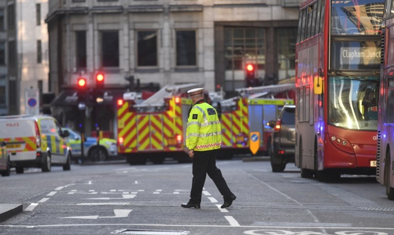 Terreurdaad Londen: twee voorbijgangers overleden, doodgeschoten dader droeg nepbom