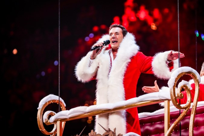 Gerard Joling vindt de communicatie bij de Toppers k*t en Leco maakt Chantal Janzen onzeker