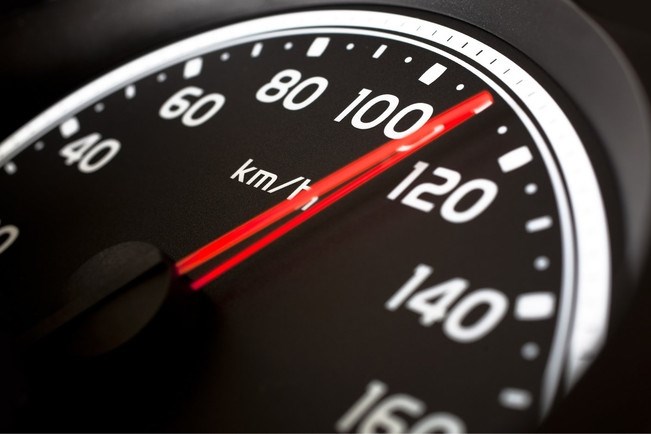 Auto moet vanaf 2021 reëel verbruik doorgeven aan EU: mogelijk extra CO2-belasting voor hardrijders