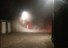 Brand in garageboxen Geleen vermoedelijk aangestoken
