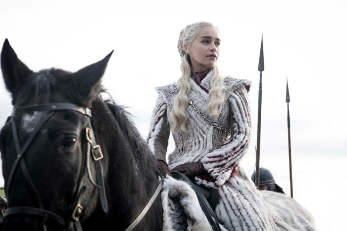 Drakenkoningin Emilia Clarke: ‘Ik vond die rol in Last Christmas een hemels genoegen’