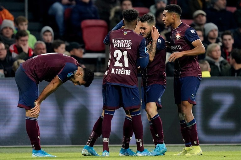Eerste competitieverlies onmachtig Ajax in aanloop naar CL-kraker