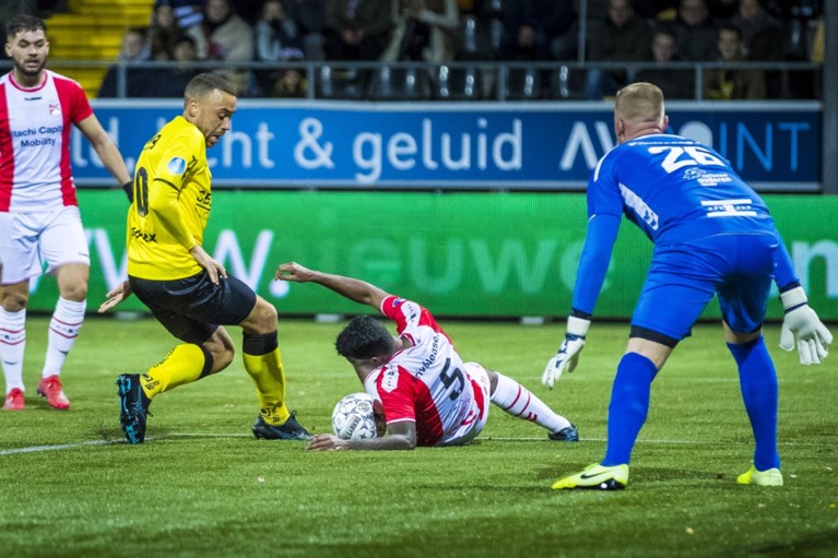 IJzersterke eerste helft genoeg voor winst VVV op Emmen