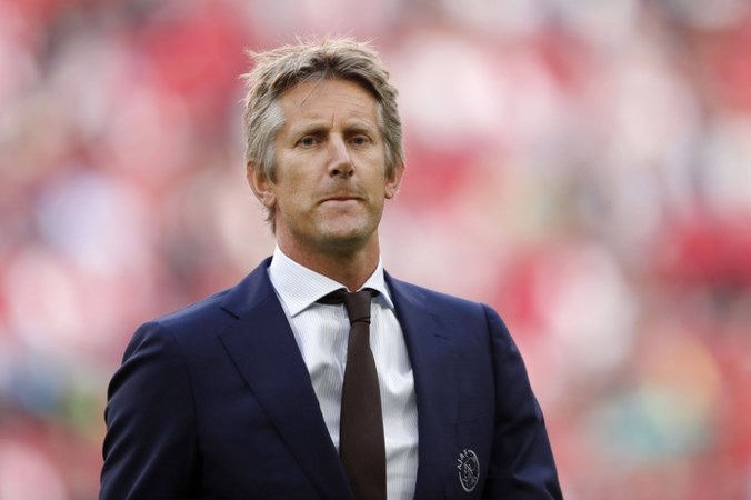 Van der Sar na kater Ajax: ‘Aanhaken bij de top, dat doel is niet ineens weg’
