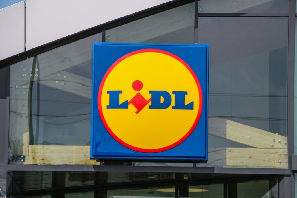 Poepbacterie In Brie Van De Lidl Supermarkt Haalt Kaas Teru De Limburger Mobile