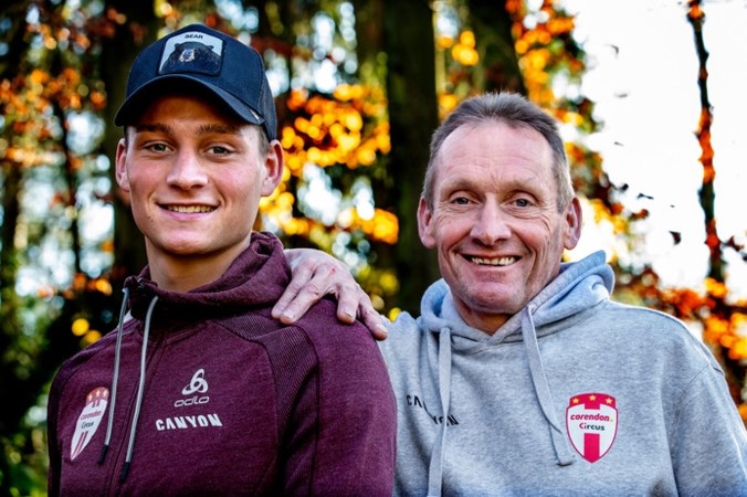 Mathieu en Adrie over het magische wielerjaar, lessen uit het verleden en opa Raymond