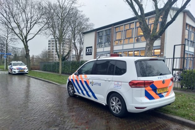 ‘Verwarde man’ loopt Utrechtse middelbare school binnen en dreigt leerlingen dood te schieten