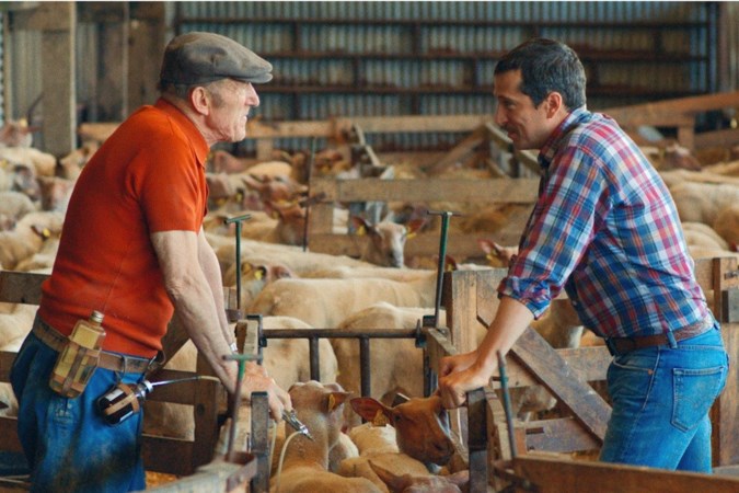 Au Nom de la Terre: concurrentie, regels en pech funest voor kleine boer