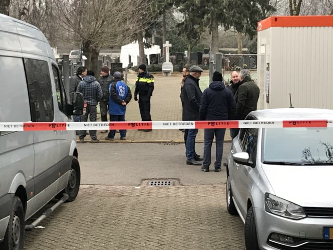 Politie doet onderzoek op kerkhof in zaak sinds 1993 vermiste Tanja Groen
