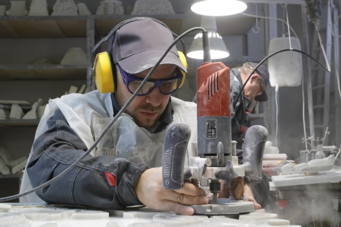 Voorstel: minder werken en lager loon bij tegenwind