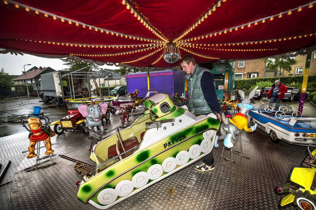 Cafés mogen muziek tijdens kermissen 'iets' luider zetten - De Limburger