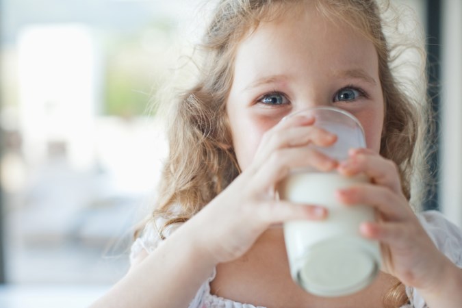 Alle ins en outs over melk en de keurmerken: ‘De beste melk die ik dronk was biologisch, maar de slechtste ook’