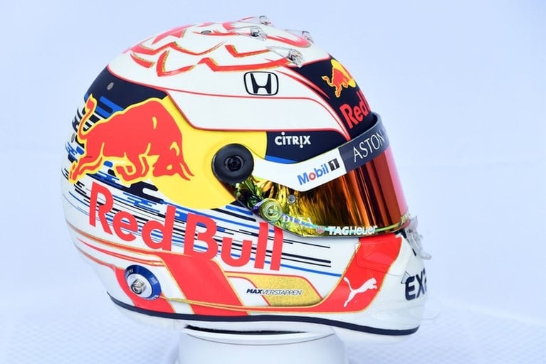Video: Dit is de helm van Verstappen voor het nieuwe Formule 1-seizoen