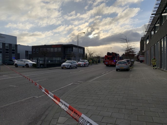 Video: Bombrief ontploft bij bedrijf in Kerkrade