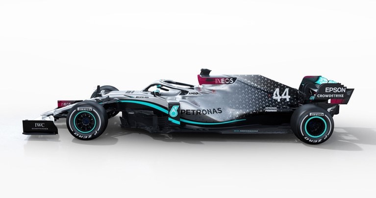 Mercedes showt nieuwe ‘liefde’ van Hamilton